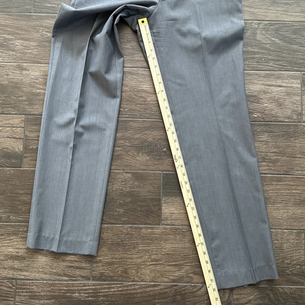 Saks Fifth Avenue Suit Men 40S 32x32 Gray Pinstripe 100% Wool Made in Canada
